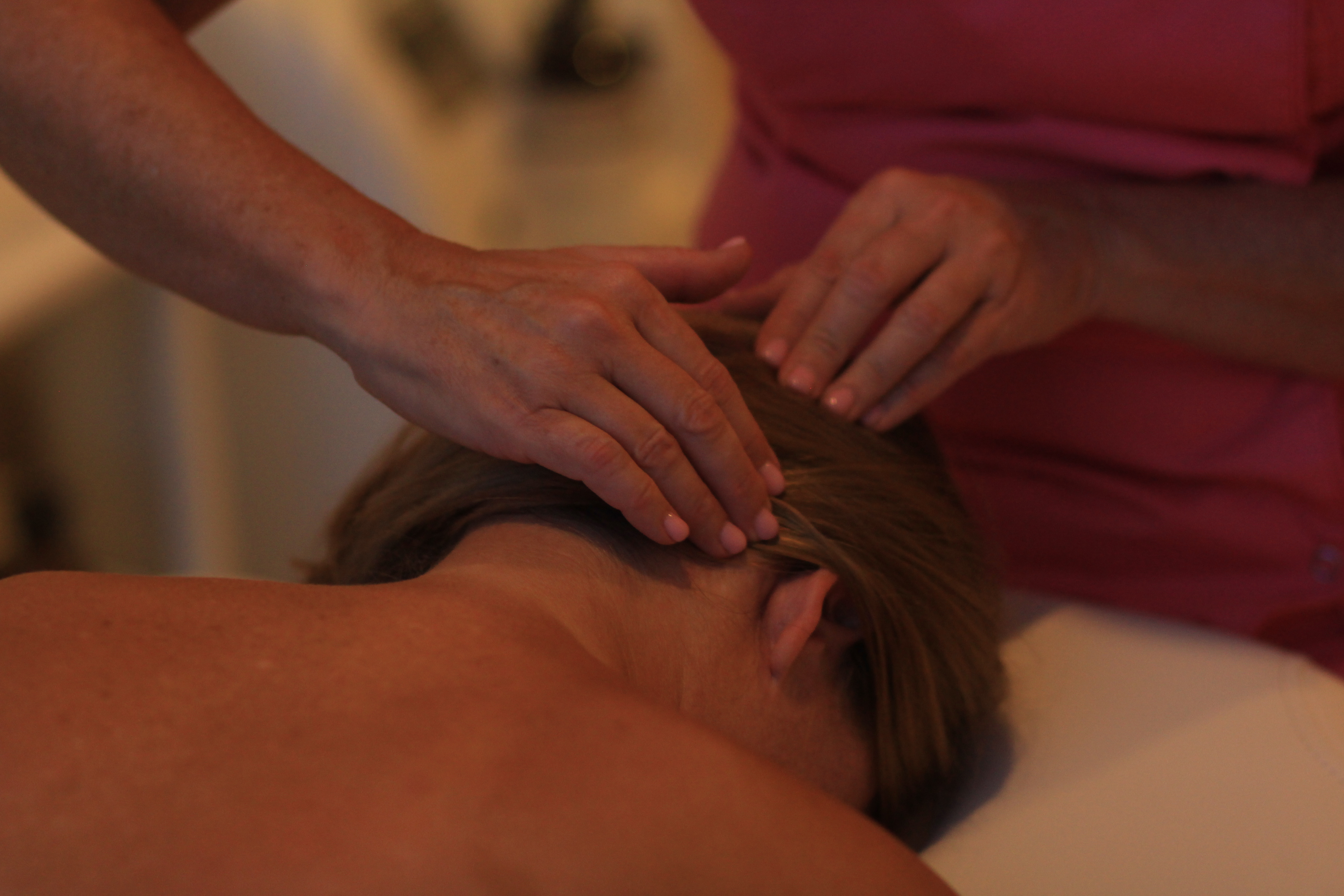 Tybetański Masaż Karku Głowy i Pleców